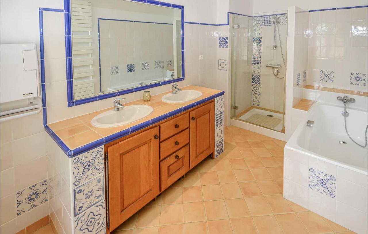 3 Bedroom Awesome Home In Chateuneuf De Gadagne Chateauneuf-de-Gadagne Luaran gambar