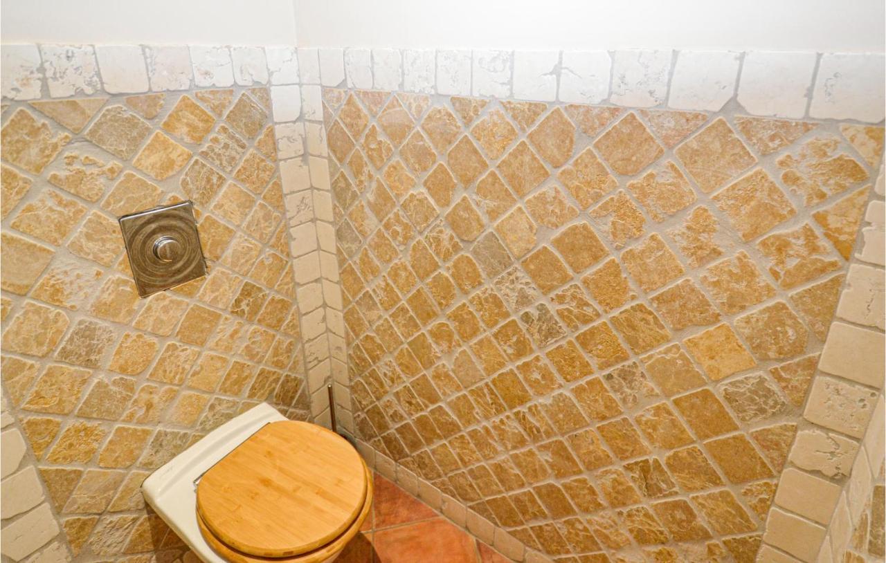 3 Bedroom Awesome Home In Chateuneuf De Gadagne Chateauneuf-de-Gadagne Luaran gambar