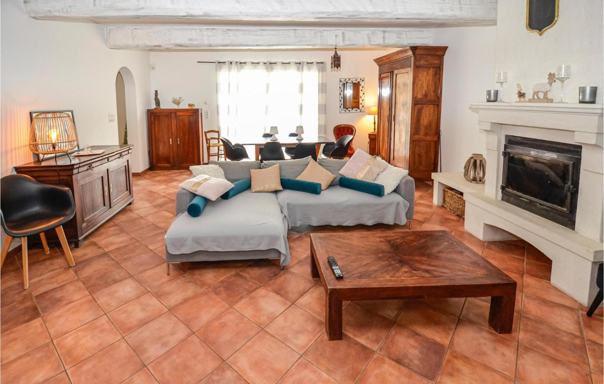 3 Bedroom Awesome Home In Chateuneuf De Gadagne Chateauneuf-de-Gadagne Luaran gambar