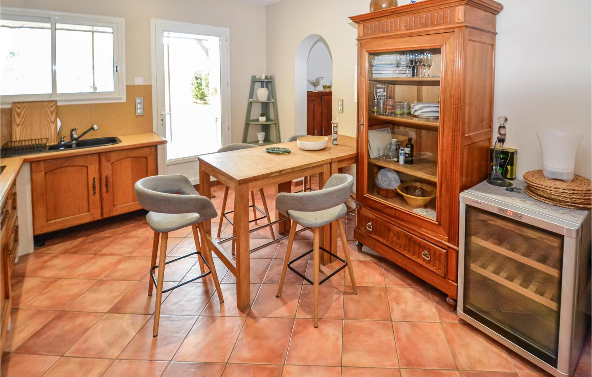 3 Bedroom Awesome Home In Chateuneuf De Gadagne Chateauneuf-de-Gadagne Luaran gambar
