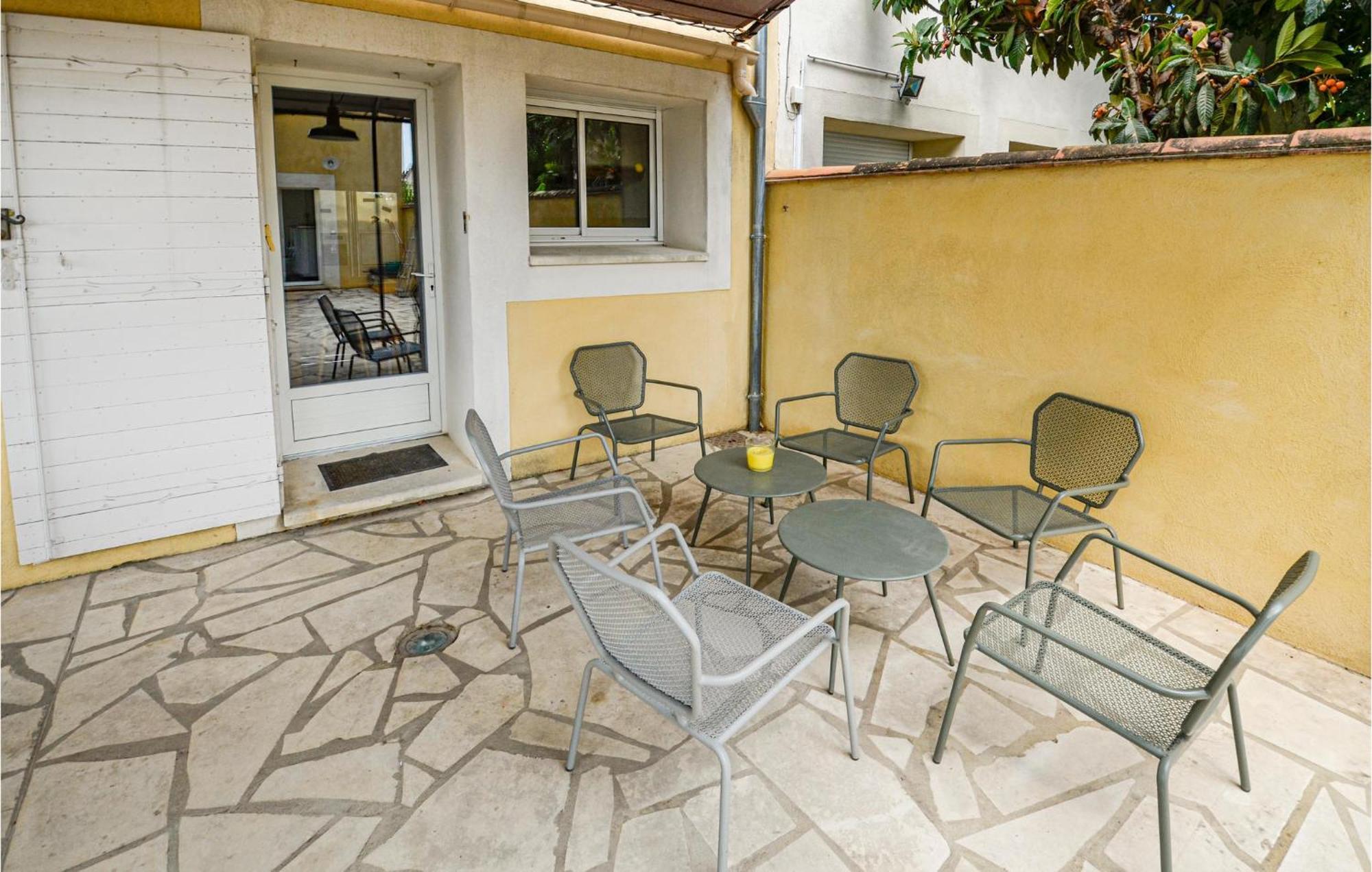 3 Bedroom Awesome Home In Chateuneuf De Gadagne Chateauneuf-de-Gadagne Luaran gambar