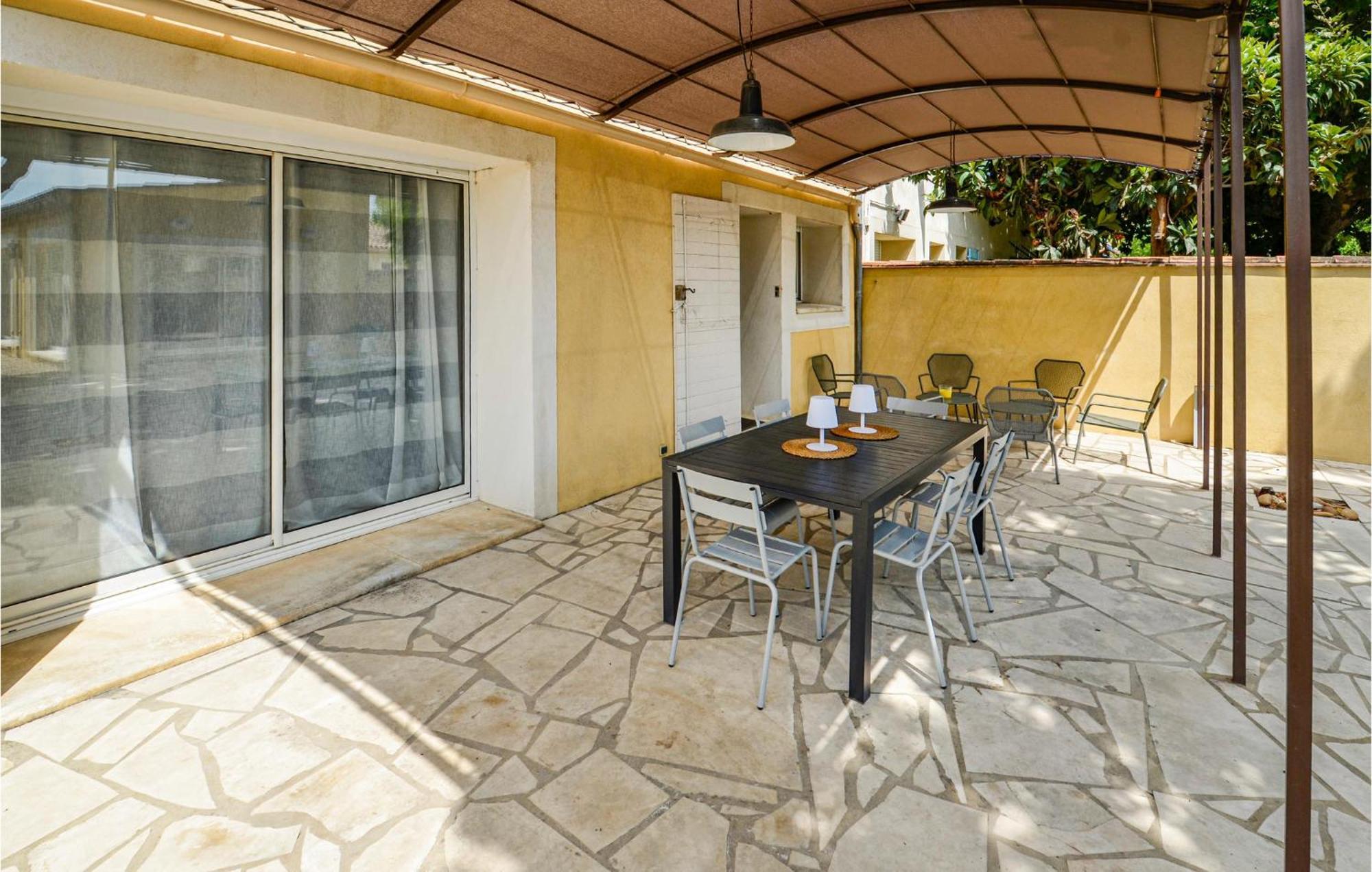 3 Bedroom Awesome Home In Chateuneuf De Gadagne Chateauneuf-de-Gadagne Luaran gambar